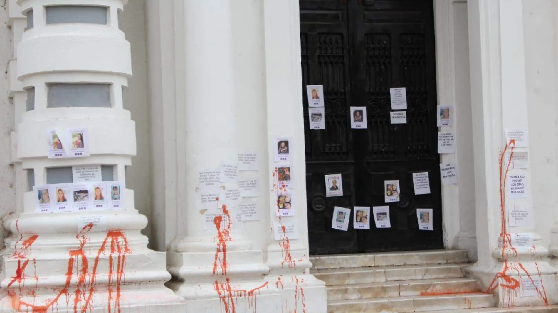 Palacio de gobierno vandalizado (2)